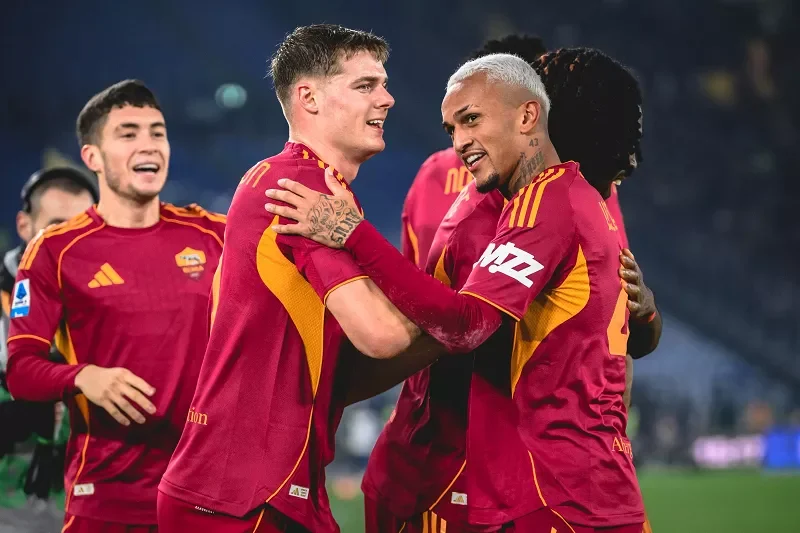 Phong độ Roma vs Genoa đều rất kém
